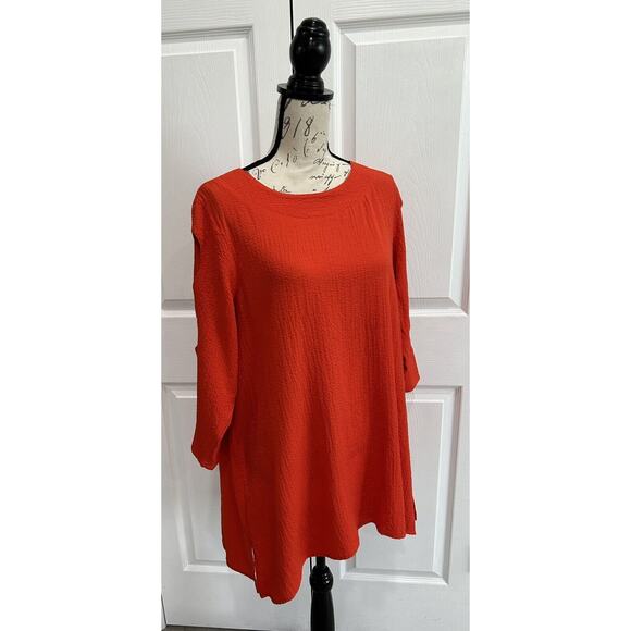 ALI MILES Red Asymmetric Cutout Sleeves Peekaboo Back Tunic Top Size Medium - Picture 4 of 6